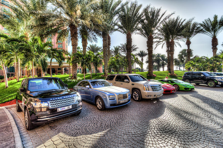 How to lease a cars and truck in Dubai